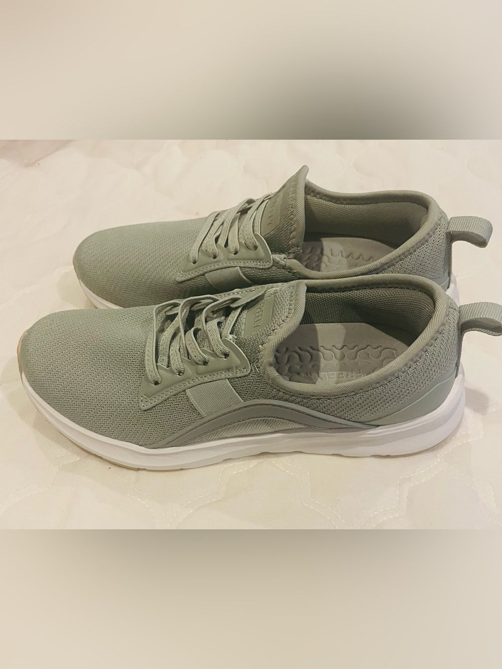 Women's Lightweight Knit Sneakers in Olive Green